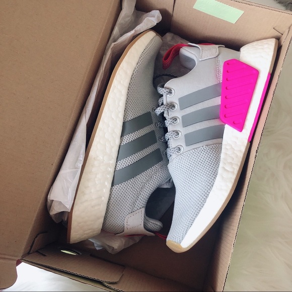 NMD R2 Adidas - Picture 7 of 8